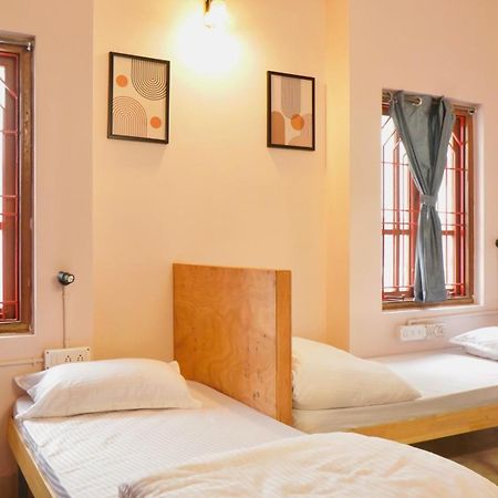 Roambay - Gokulam Hostel Mysore Exterior photo