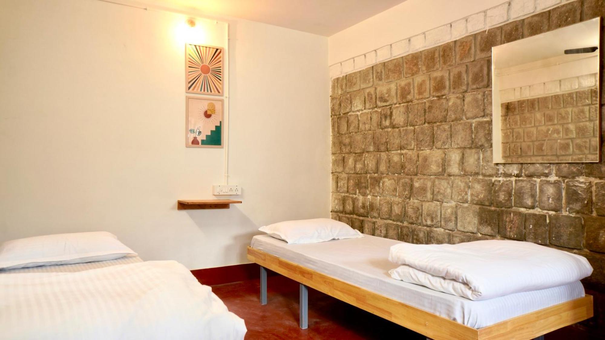 Roambay - Gokulam Hostel Mysore Exterior photo